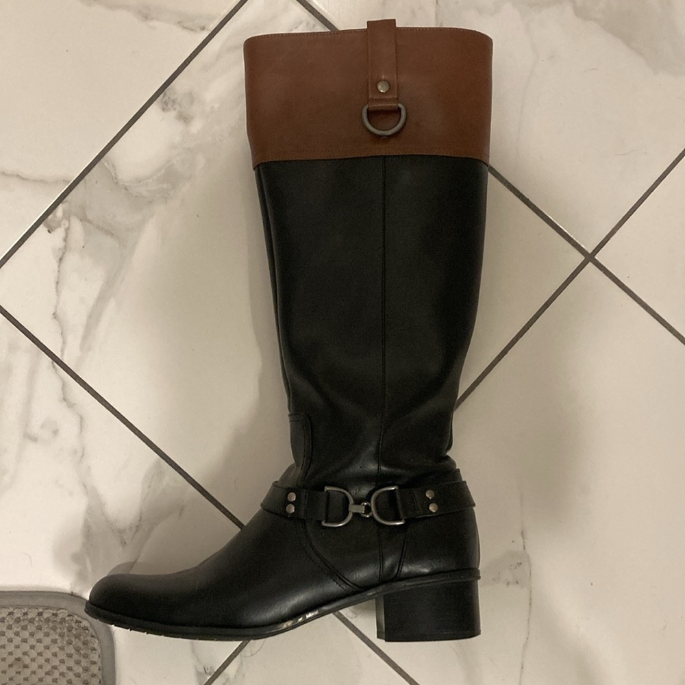 Women’s size 9 Bandolino boots